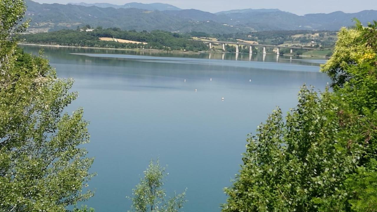 Attico A Barberino Di Mugello Apartment Bagian luar foto